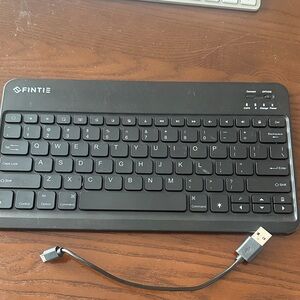 10-Inch thin 4mm Wireless Bluetooth Keyboard for iPad Samsung Tablet IOS Android